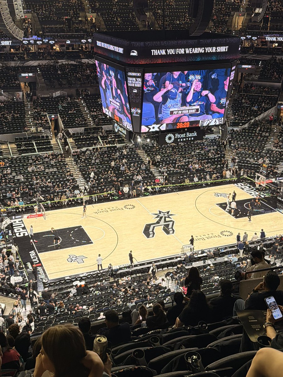 ThatGuyRyannn's tweet photo. @spurs @Senseisports1 @HEB From the nosebleeds GSG! https://t.co/9pp2vwVooO
