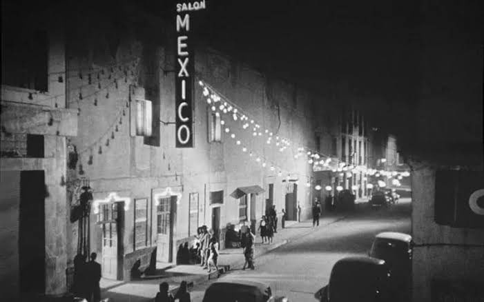OscarBlancoCdmx's tweet photo. #EraOtroMexico El legendario Salón México “La catedral del Danzón” en la calle Pensador Mexicano número 16 de la colonia Guerrero #CDMX Abriría sus puertas en 1920, cerraría a finales de 1960 por órdenes del “Regente de hierro” Ernesto P. Uruchurtu. 🇲🇽🕷 https://t.co/soP2AIxcJY