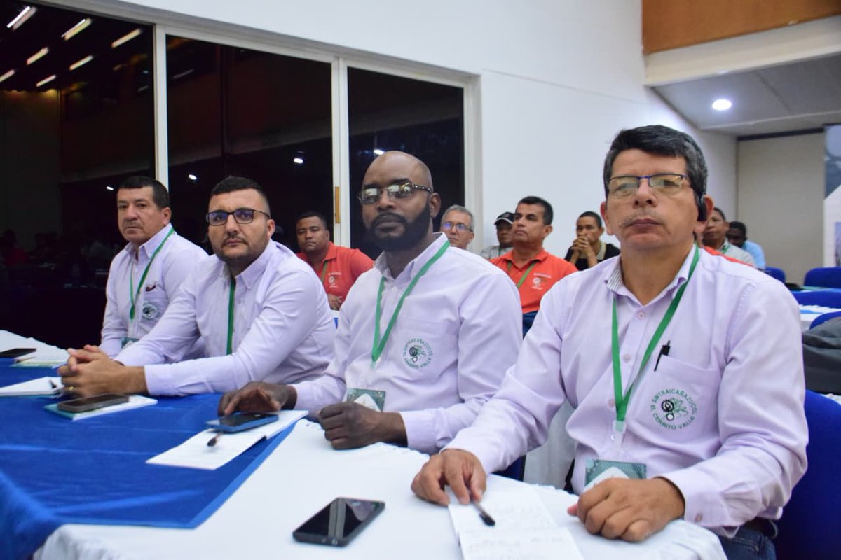 Central Unitaria de Trabajadores tweet media