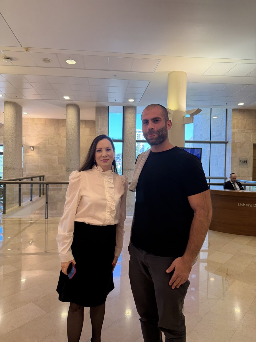 זיו ברנס tweet media