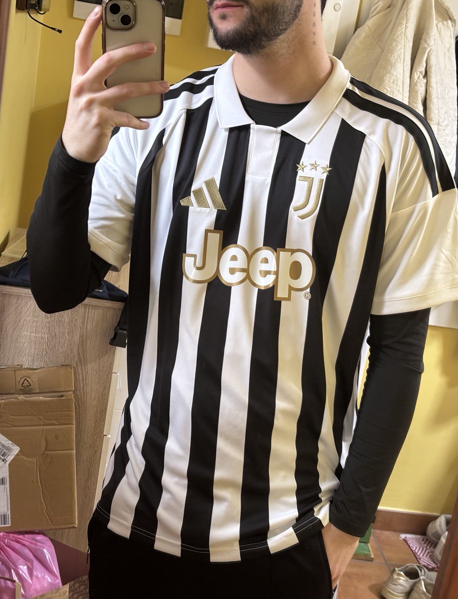 Manu_KTTV's tweet photo. Appena arrivata, clamorosa 🤯 https://t.co/XziujBFl2c