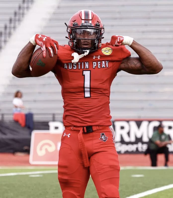ChampTillman's tweet photo. #AGTG after a great conversation with @CoachBradGovs I am EXTREMELY BLESSED to receive an 🅾️ffer from Austin Peay University @GovsFB‼️
#LetsGoPeay#LetsGoGovs
@TuckerFootball @FBCoachBHenry @OCUniversity8 @DekalbRecruits @RecruitGeorgia @RecruitNE_GA @GAPrepVarsity @VarsityGeorgia @najehwilk @PrepRedzoneGA @CJacksonPRZ @CalebSisk_ @MattDeBary