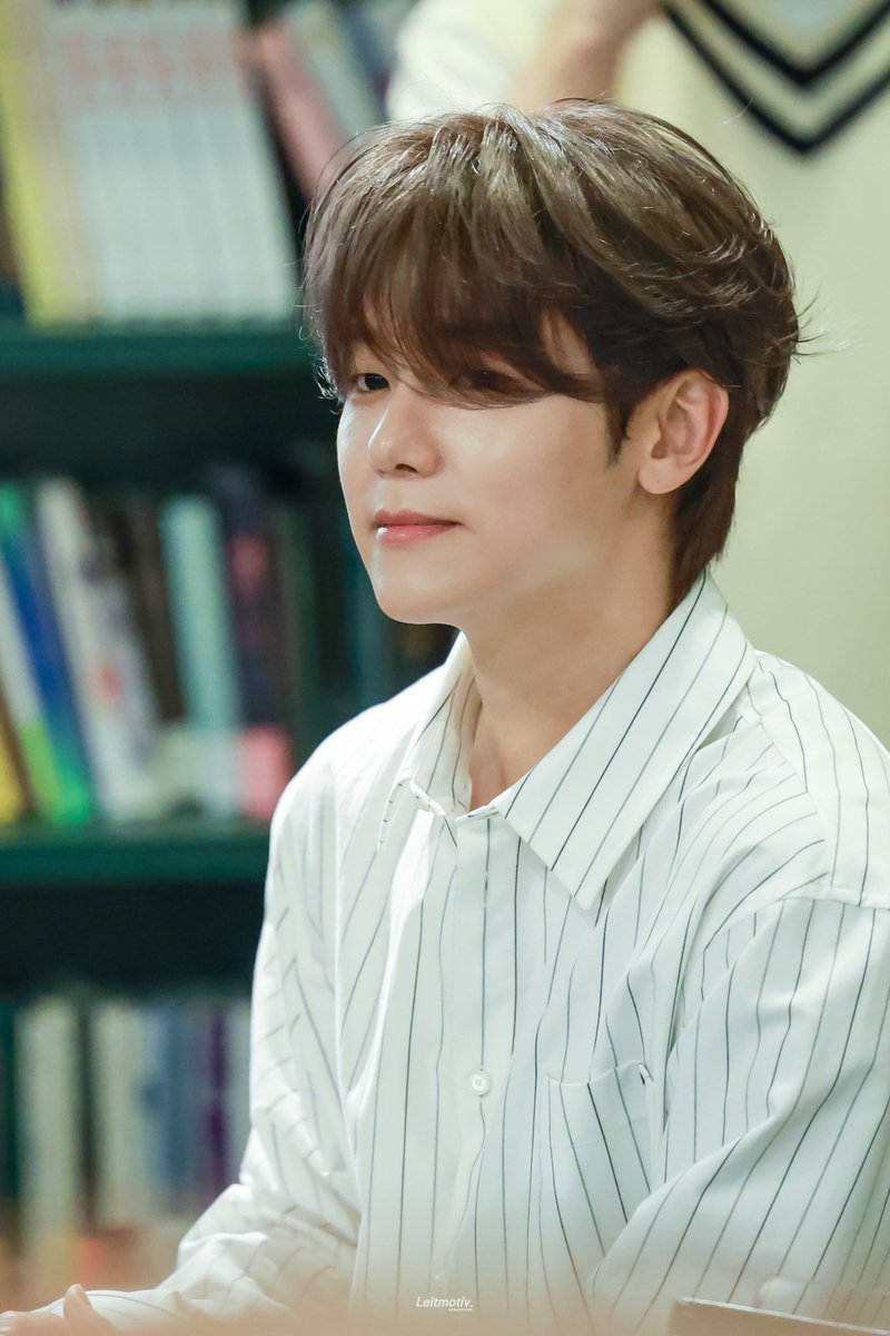 Leitmotiv_kmh's tweet photo. _
260512 #강민혁 <다 그런건 아니야> 교보문고 영등포점 사인회

🥰
_
#다그런건아니야 
#KangMinHyuk #カンミンヒョク #姜敏赫
#CNBLUE #씨엔블루 @MR_KANGGUN https://t.co/7CsB2TG3Dg
