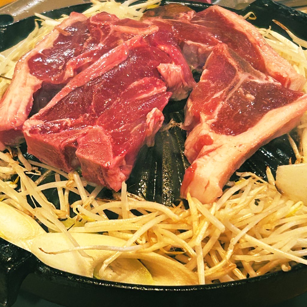 a_aaaism's tweet photo. 先週ともだちとお肉食べたんやがばり楽しかったけど普通にメンタル死ｗでみんなも楽しかったかなあと思っているんだぜ https://t.co/MKxG3bArlo