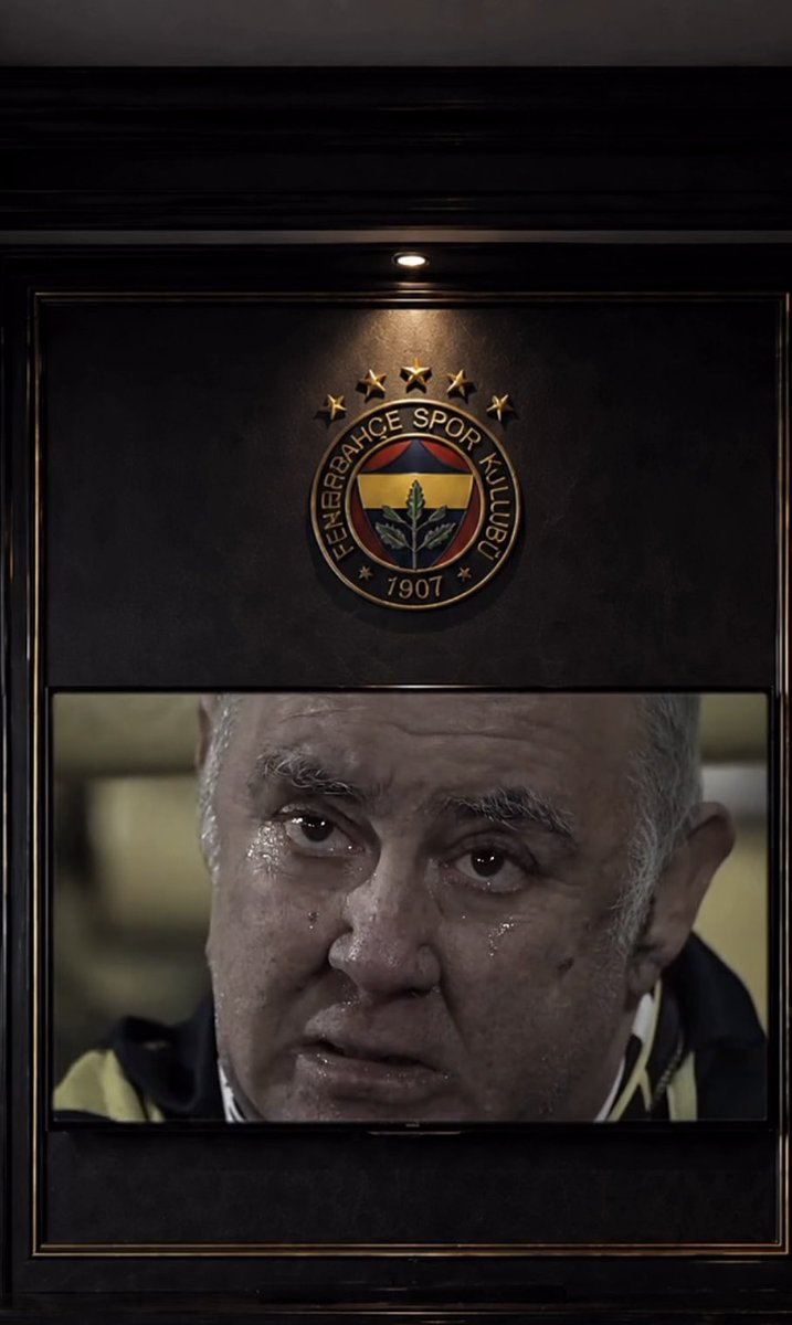mertbaysaltr's tweet photo. #Hatırla bu amcayı Kongre Üyesi;

3/5 kuruş para için Fenerbahçe’nin bir yılını daha hebâ ederseniz önce bu amcanın gözyaşları sonra da tüm Fenerbahçelilerin hakkı ve laneti sizin üzerinizde olsun.

#BizimFenerbahçemiz 
@bizimfbmiz https://t.co/Jnd1I8v5fD