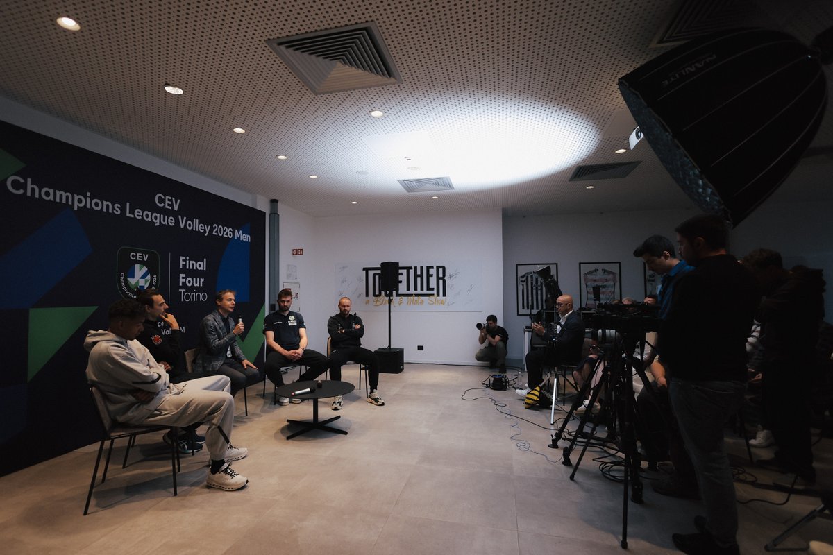 projektwarszawa's tweet photo. Konferencja prasowa zaliczona ✅

📸 Mateusz Kostrzewa https://t.co/S1nUxXvx2z