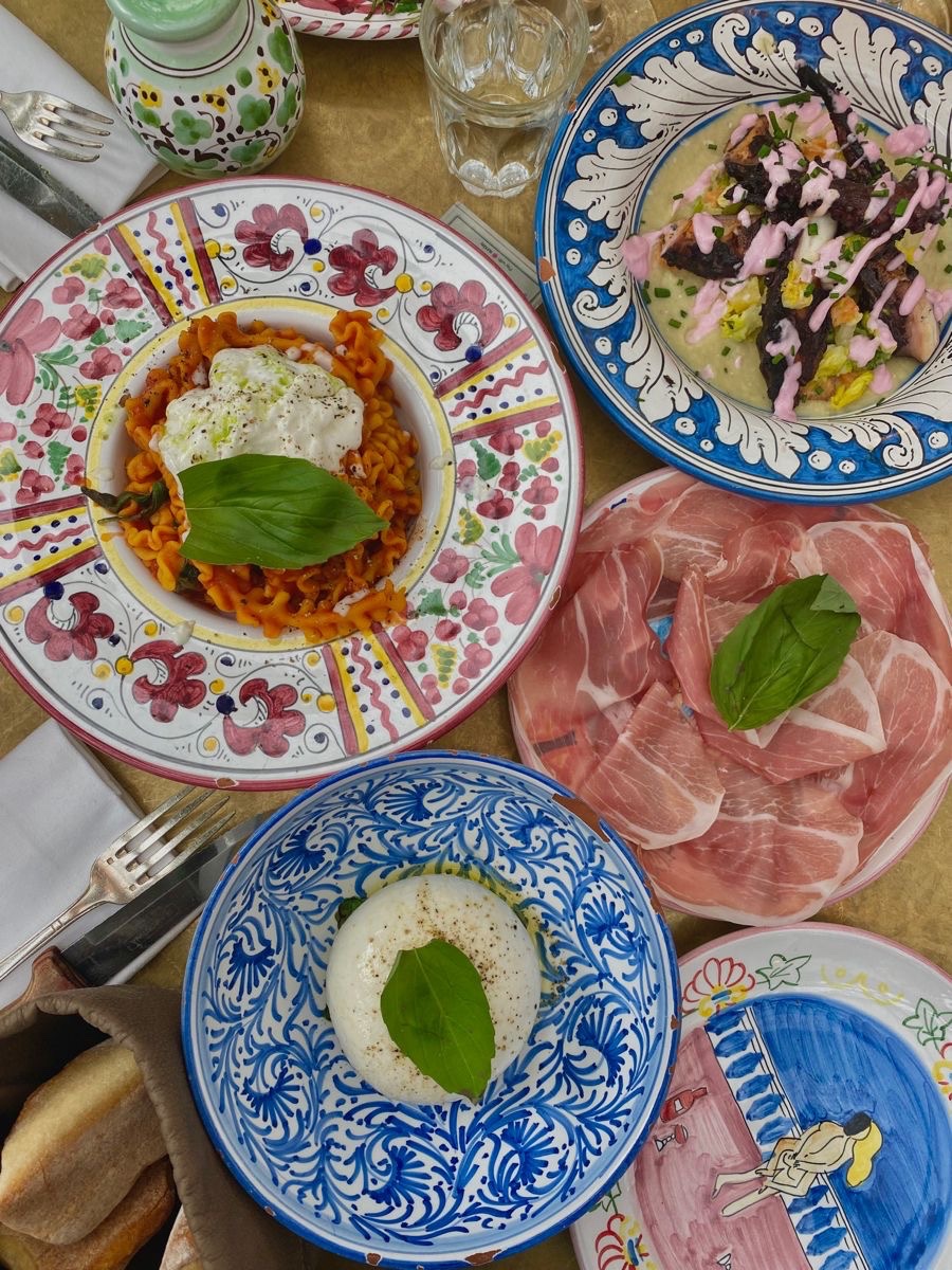 isilsun's tweet photo. aesthetic plates, magical meals https://t.co/ai3NNK67Z5