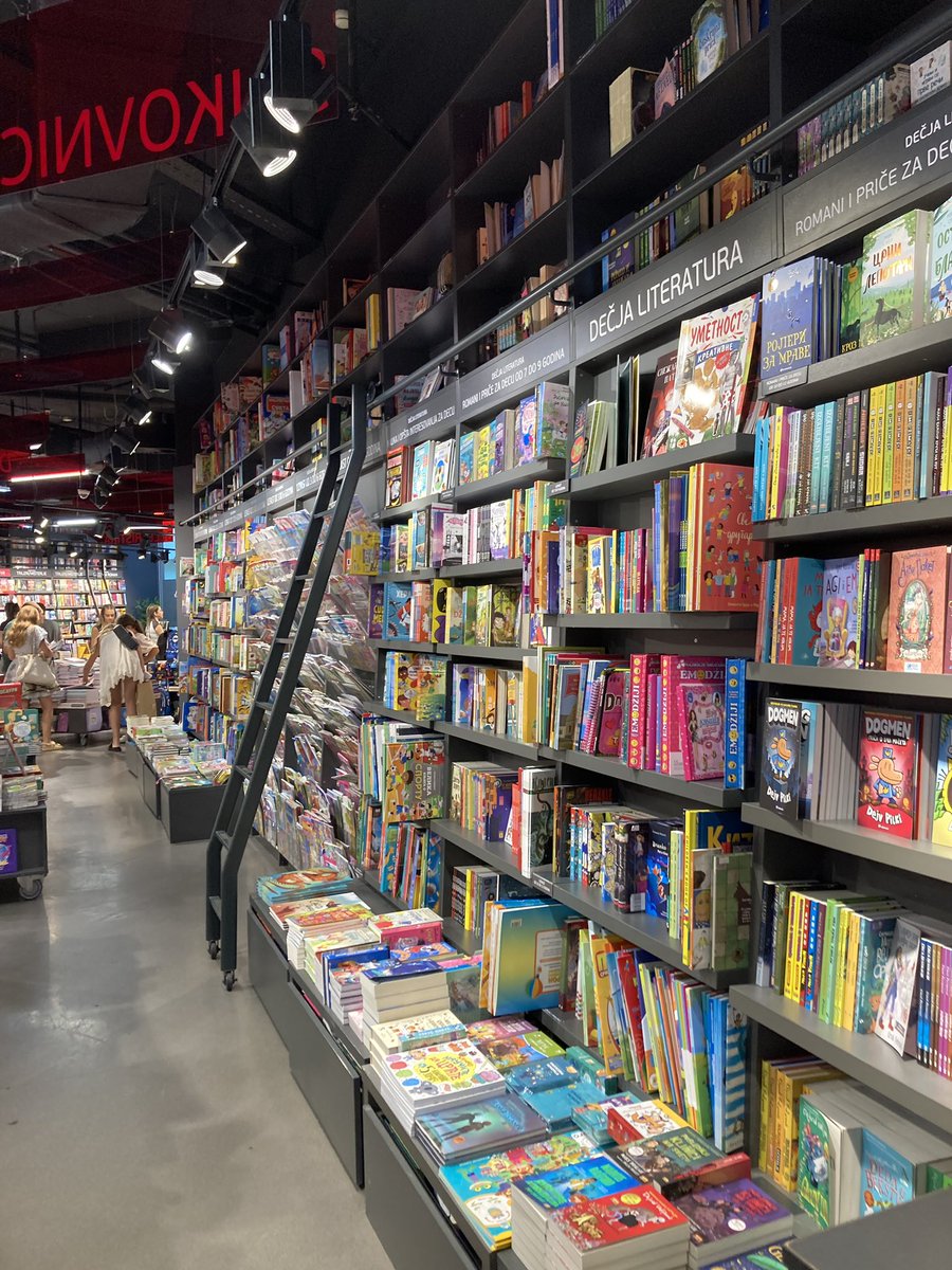 ReciklerkoCans's tweet photo. Modern bookstore with cozy atmosphere, endless shelves of books, and a perfect quiet corner for book lovers. 📚✨

https://t.co/XKr2GDx55x
 #Bookstore #Books #Reading #LibraryVibes #BookLover #CozyPlace #Bookshop #InteriorDesign #Literature #Belgrade #ReadingCorner https://t.co/MWJvy3Jf3x