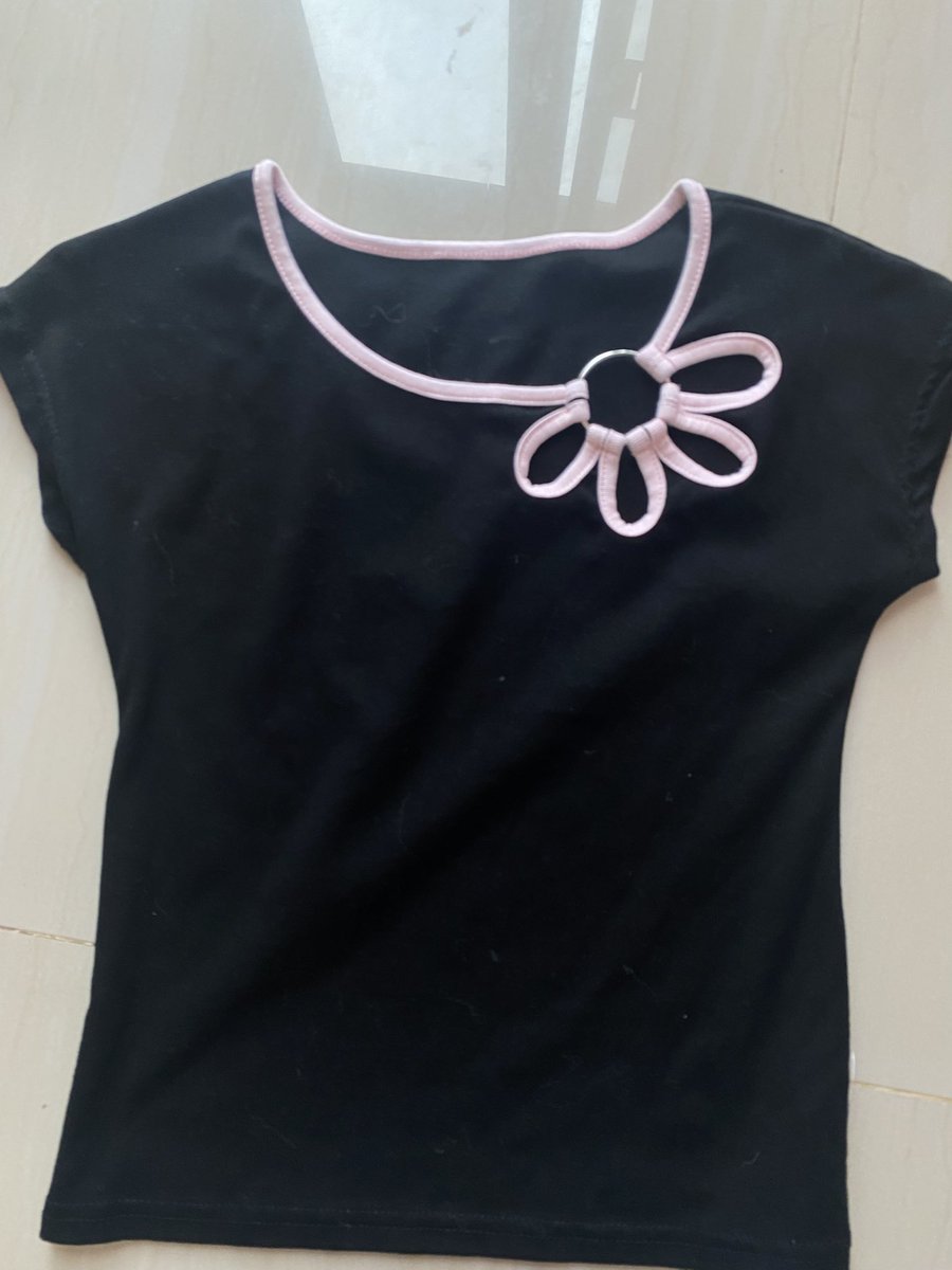 hanna22239's tweet photo. เสื้อลายดอก 80฿ https://t.co/P1nW5npwJB