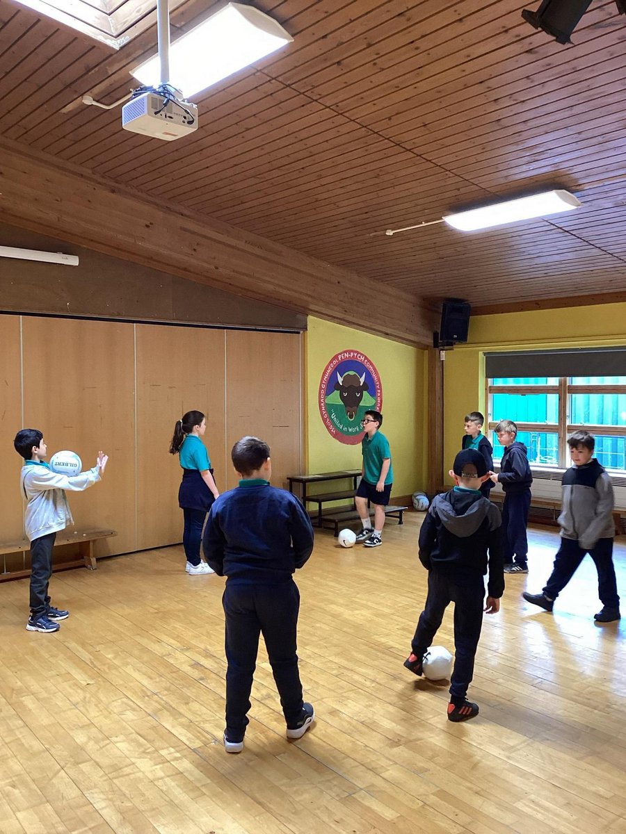 Penpych Community Primary School tweet media