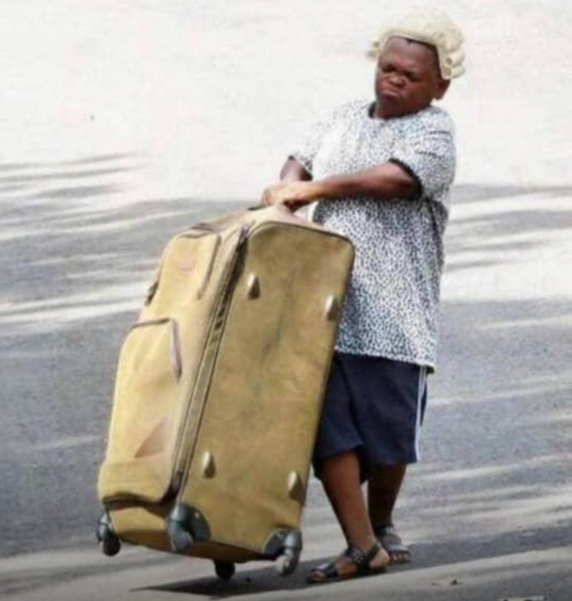 chiideraah's tweet photo. “Go hard or go home”

Omo I don go home abeg https://t.co/lr3jl8Zlz7