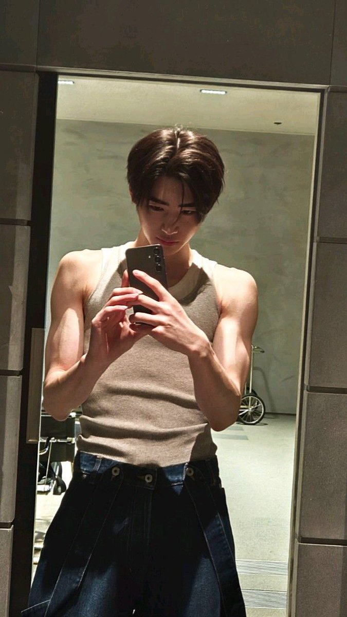 hem army hem barbi⁷🎗 BRING HEESEUNG BACK tweet media
