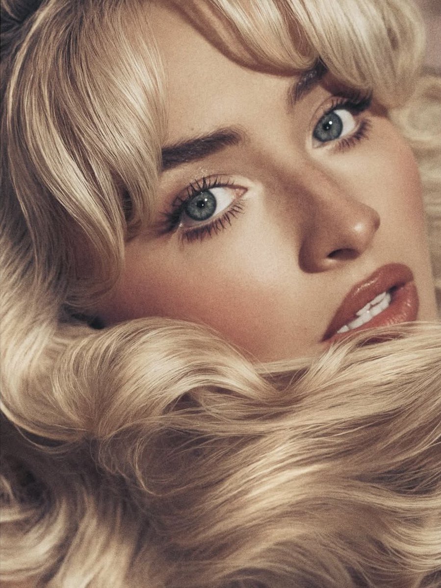 best of sabrina carpenter tweet media