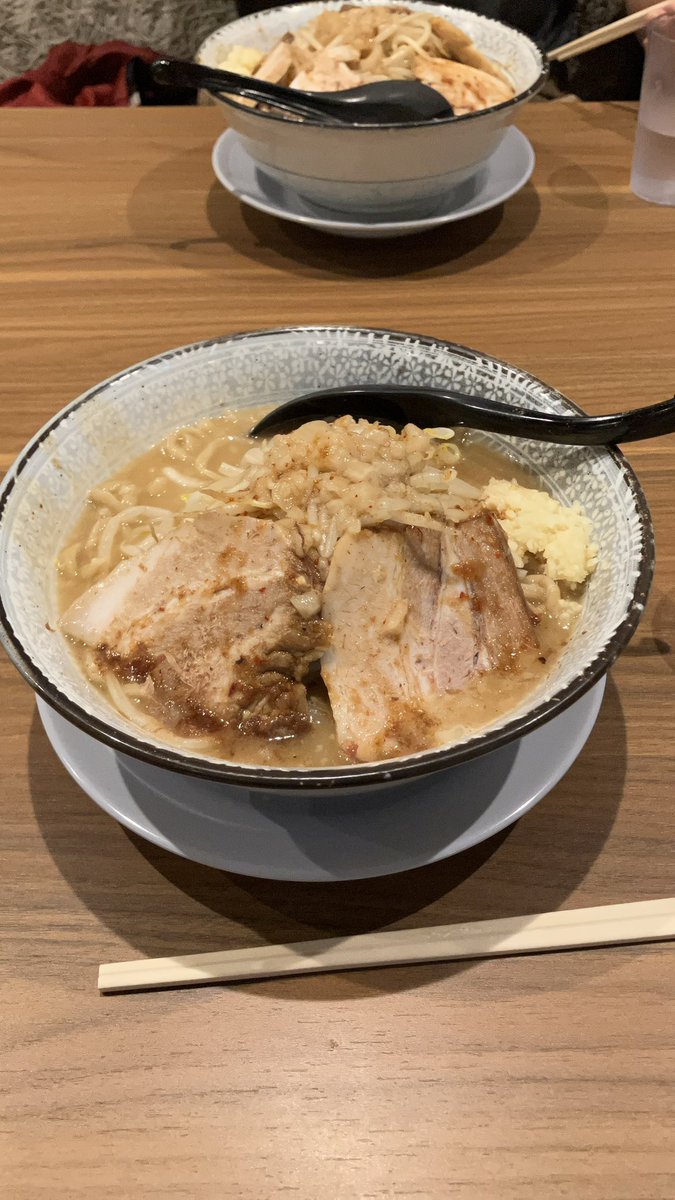 にをん tweet media