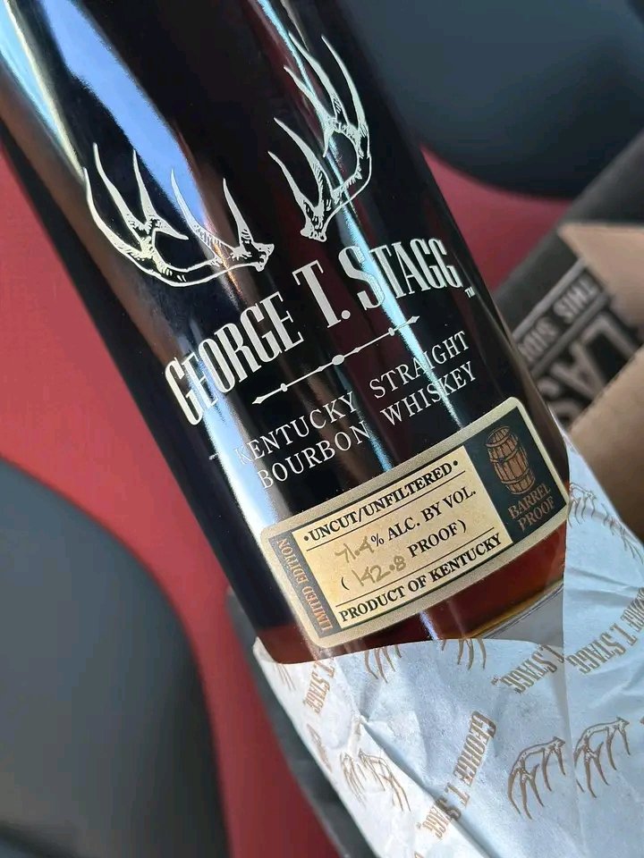 RealDanthebourbonmann tweet media
