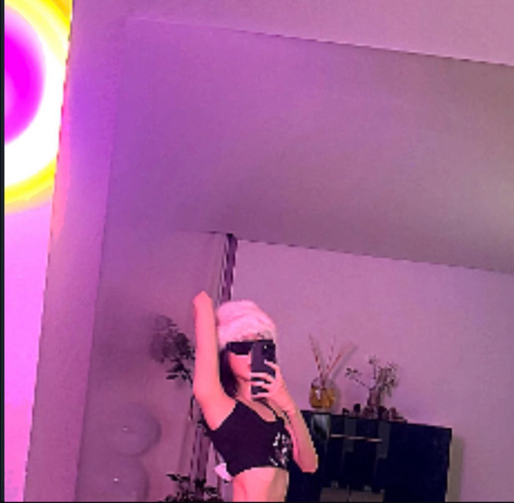 paraglideee's tweet photo. never beating the living together allegations https://t.co/G1PiS5JqcU