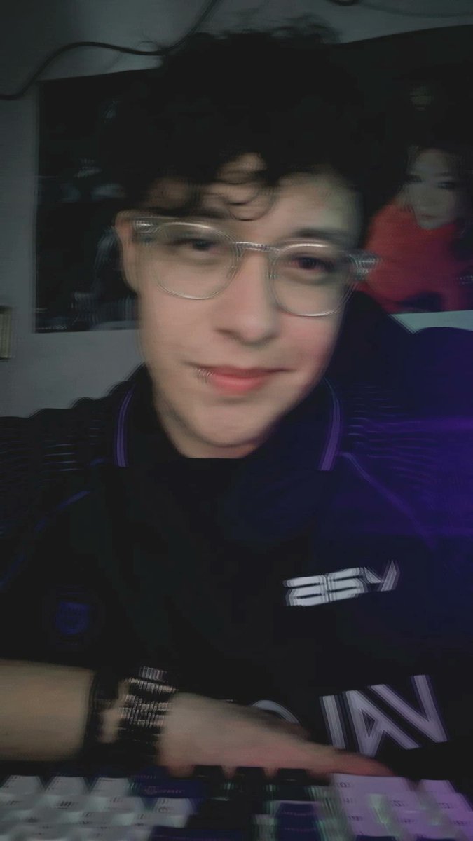 Marquitoⁱ⁻ᵈˡᵉ* tweet media
