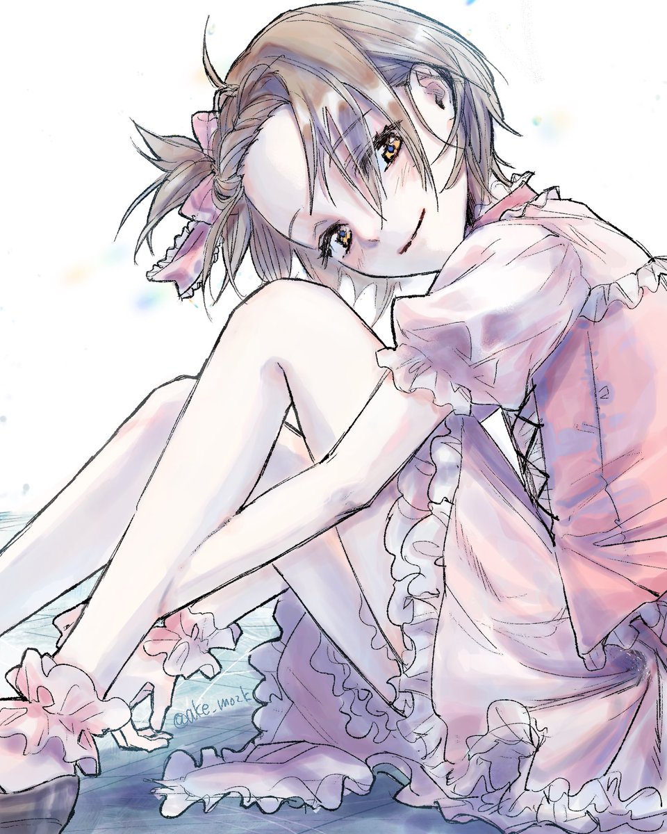 アケ tweet media