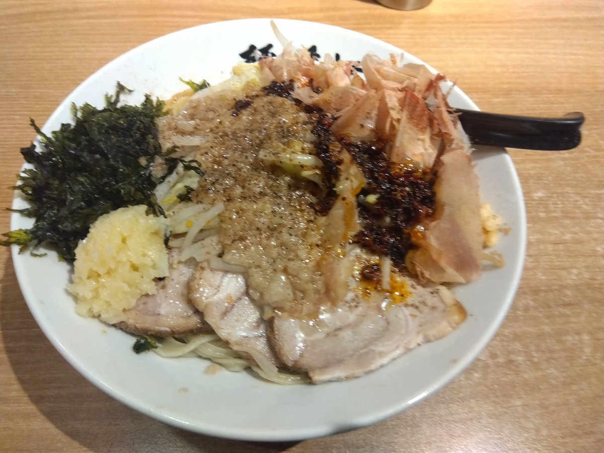 hakuro33333's tweet photo. 突発限定に出会えた記念パピコ https://t.co/9HCNXO21Fa