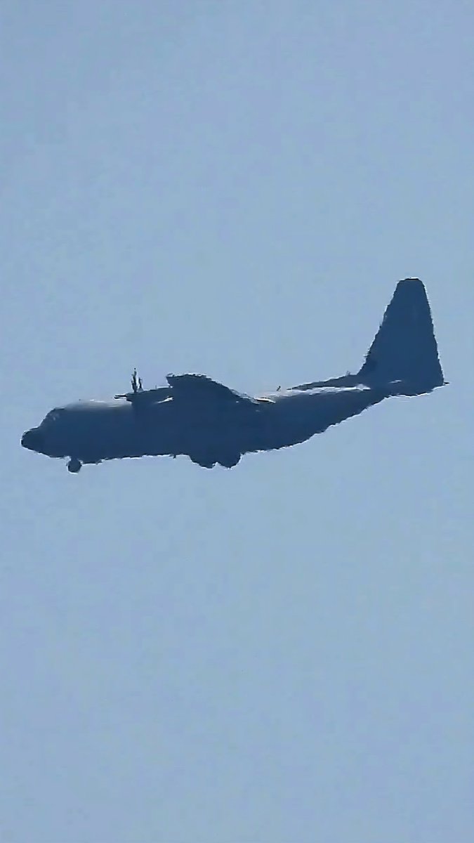 LebanonJets's tweet photo. 3rd #Italy AirForce C130 of the year #MM62180 #33FFF0 Pisa into a windy Beirut as #IAM4660 for a week in 2025 these C130s were coming in almost daily
746 Italian troops in #UNIFIL as of May1
Prev IAM C130 was Feb13, the rest mostly KC767s https://t.co/GuM2VV9qLs