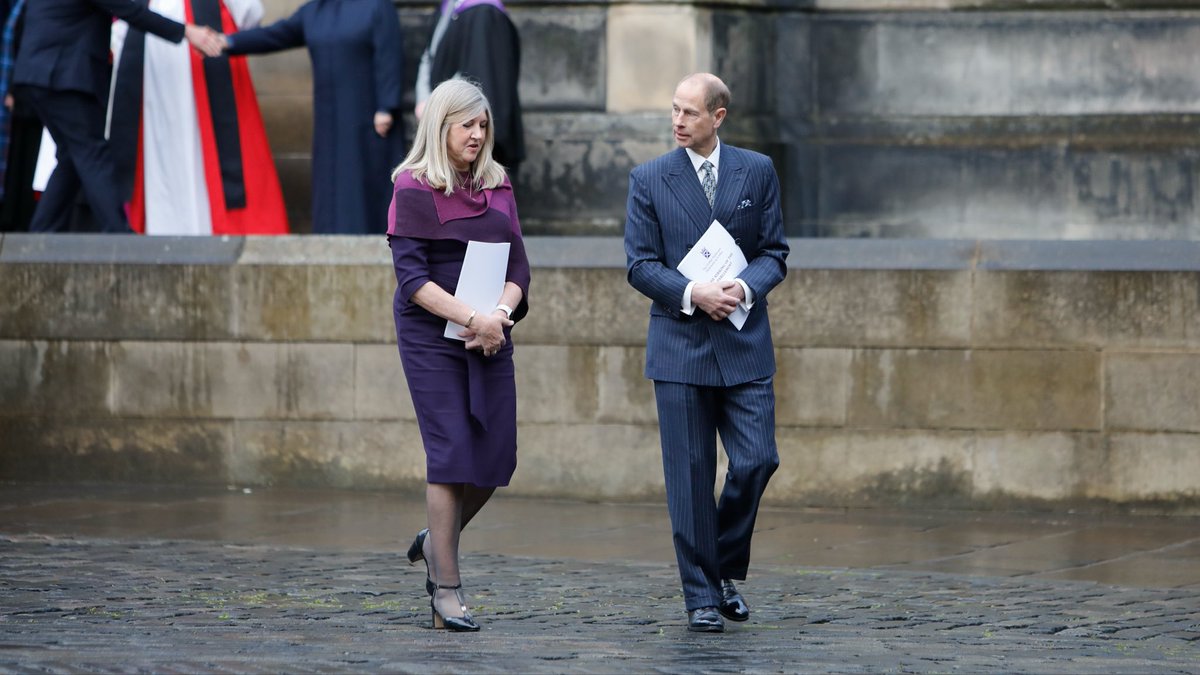 The Royal Family tweet media