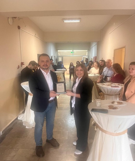bartinsbfhem's tweet photo. Bartın Üniversitesi Sağlık Bilimleri Fakültesi’nde Dekanlık Devir Teslim Etkinliği Gerçekleştirildi. https://t.co/6NquXZ7XkF