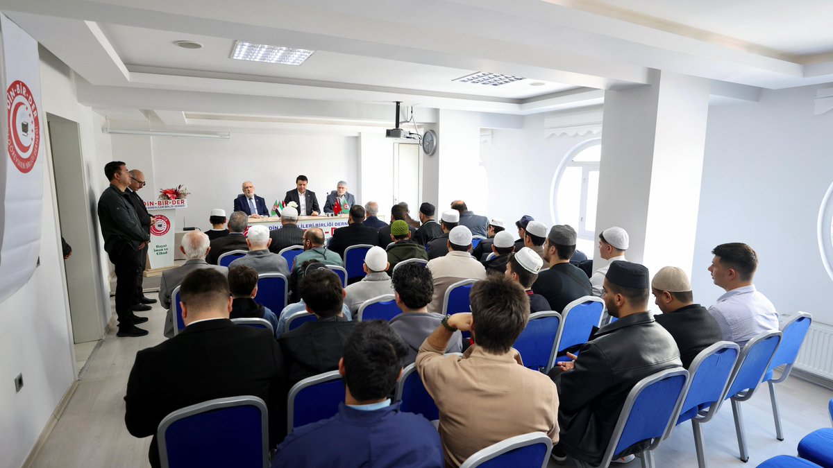 dinbirder's tweet photo. Saadet Partisi Genel Başkanı Mahmut Arıkan Genel Merkezimizi ziyaret etti. Genel Başkanımız Muhittin Hamdi Yıldırım ile görüşen Arıkan, üye ve idarecilerimize de hitap etti. Ziyarette Samsun Milletvekili Mehmet Karaman ve İstanbul Milletvekili Mustafa Kaya da hazır bulundu. https://t.co/Mdl4dpGC1A