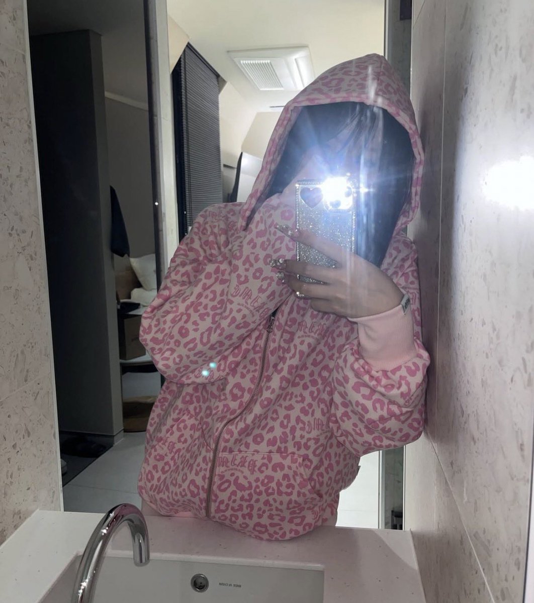 roppqx_'s tweet photo. ส่งต่อ primememberใส่ไปครั้งเดียว 1650 ส่งฟรี (จาก1790) มีหลักฐานการพรีจากเกาหลี #พรีออเดอร์เกาหลี #พรีออเดอเกาหลี #ส่งต่อเสื้อผ้า #ส่งต่อเครื่องสำอางมือสอง #ส่งต่อเสื้อผ้ามือสอง #ส่งต่อsculptor #sculptorthailand #ส่งต่อเสื้อผ้ามือ2 #ส่งต่อstylist #กล้องดิจิตอล #พรีออเดอร์ https://t.co/zm0QbCWXZt