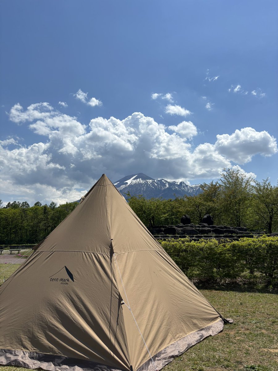 tk02538551's tweet photo. 岩手山キャンプやっと行けたぁ⛺️
翌朝早朝からずっと雨☔山頂見えず😭

#キャンプ https://t.co/735Hi8P8wz
