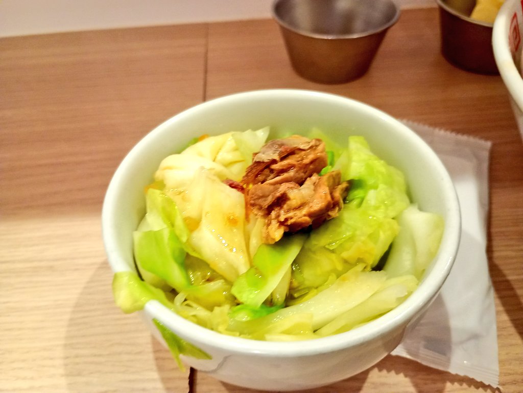 BarbellSquat's tweet photo. (ﾟ∀ﾟ)きたきたー！うまそー！RAMEN.R難波店カレーラーメン300ﾅﾝﾆｸｾﾙﾌﾔｻｲｽｸﾅﾒｱﾌﾞﾗｽｸﾅﾒｷｬﾍﾞﾂﾊﾞﾀｰﾌﾞﾀﾏｼｵｺｺﾛﾂﾞｶｲﾌﾟﾗｽｲﾁﾐﾊﾟﾗﾊﾟﾗｱﾕﾐﾒﾝ＼(^o^)／めちゃくちゃ久しぶりのカレラ！着丼する前からカレーの香りですでに追い飯キボンヌ‼️w https://t.co/PNT3deyCZC