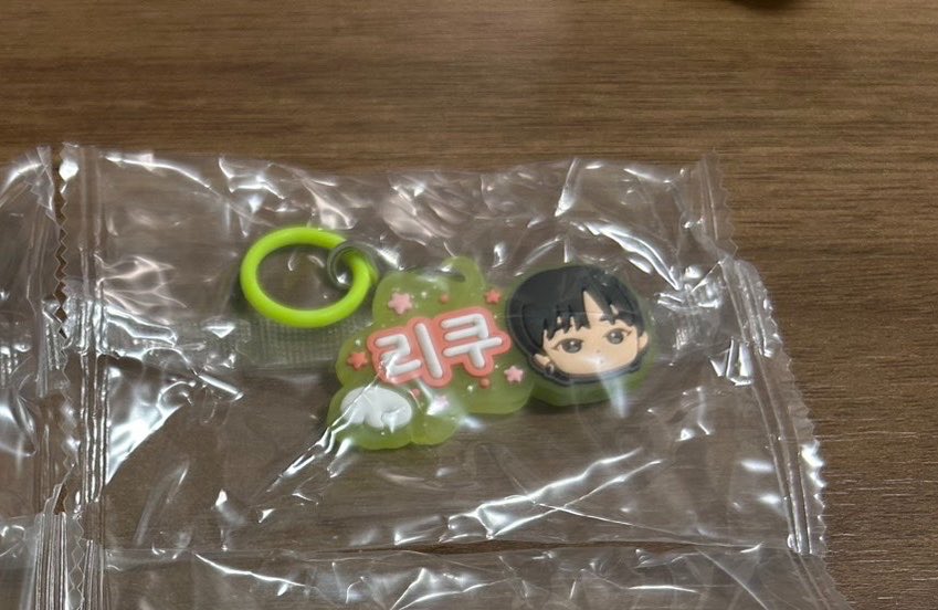 ytyn_m's tweet photo. @fjxhs0 初めまして。検索より失礼します。
リクAを所持しておりますが、リクBとの交換は可能でしょうか？
ご検討よろしくお願いします。 https://t.co/siZcmDq36C