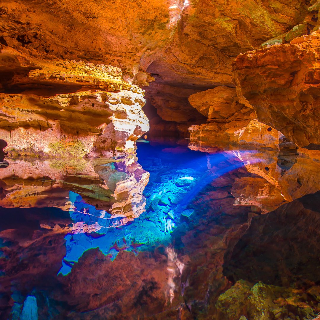 discoverchapada's tweet photo. Viva essa experiência na Chapada Diamantina, banho relaxante no Poço Azul.
#travel #viagem #mtur #visitbrasil #chapadadiamantina https://t.co/8p6vxZM2pV
