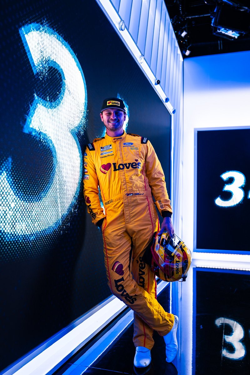 Front Row Motorsports tweet media