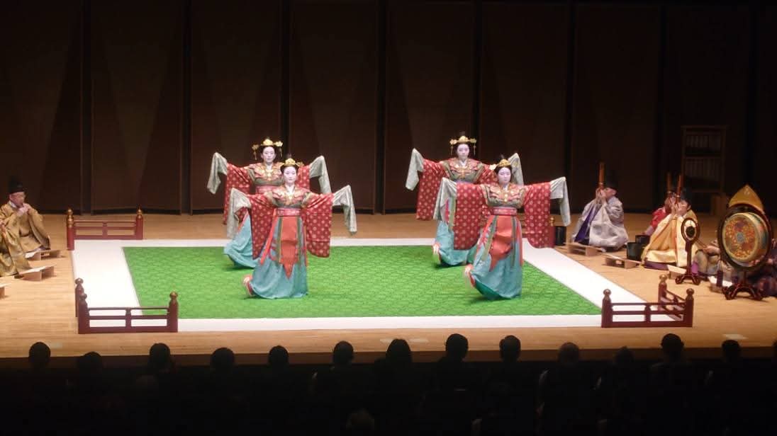 nakatabuncho's tweet photo. 伶楽舎コンサート
【#遣唐使の雅楽】
伶楽舎の故 芝祐靖先生が復曲された「玉樹後庭花」。その舞と装束を原笙会が復元したご縁から東京で夢のような共演が叶いました✨
伶楽舎の皆様、素晴らしい演奏をありがとうございました。
（※許可を得て撮影しております）
#伶楽舎
#女人舞楽原笙会　#元興寺 https://t.co/839rWcKySP