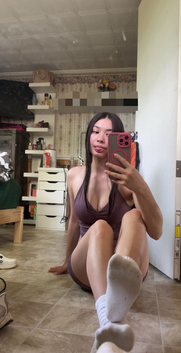 stinkysocksimp's tweet photo. hot girls have stinky socks 🤢🧦😵‍💫

@itzjazzyy19 https://t.co/IvYU7Jyytr