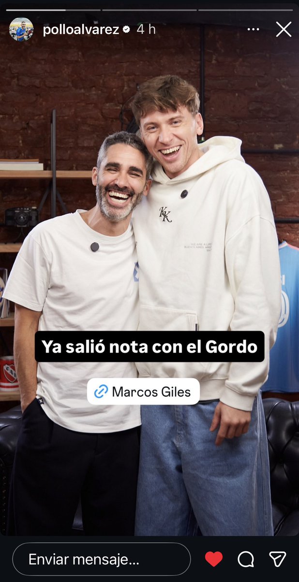 userx2130___'s tweet photo. Muy linda entrevista que bueno que el pollo lo invitó
TE AMAMOS MITO
QUE BUENA DUPLA
JAJAJAJAJAJ AMO QUE SE DIGAN GORDO #LaChiquixMarcosGiles #marcosgiles #LoDelPollo #LosDelFondo #marcosgilesxkick https://t.co/mF21R9emZl