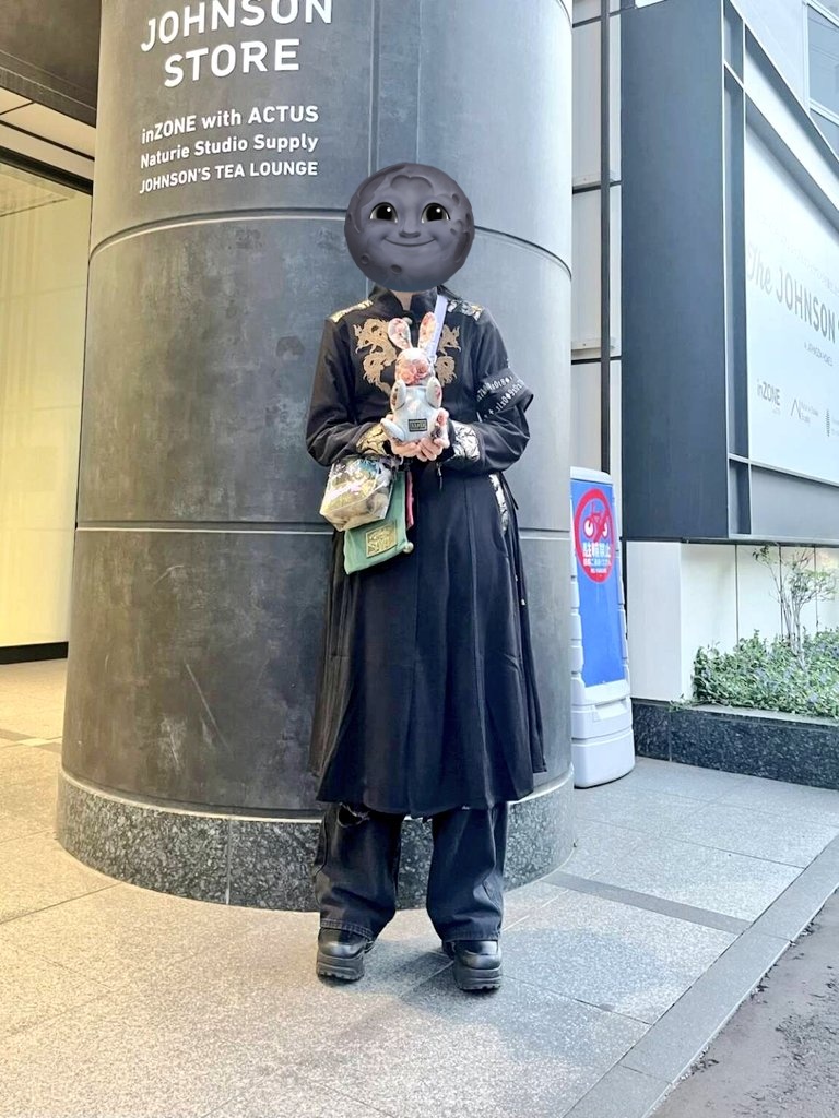 wagakkibanbo's tweet photo. ◆2026.5月 #M1SNAP◆
◇お名前→じゅにああん
◆Xアカウント→ @wagakkibanbo
◇本日のファッションテーマ→
輩が石油王に呼ばれてお茶会参加してみた✨
◆着用ブランド→ 
・上…QF
・下…ripped jeans 【To-ya BD Ltd.】
・靴…YOSUKE
・小物…ミニウサギ
#KIST札幌  #KASEI  #QF札幌 https://t.co/HvdKdehs0s