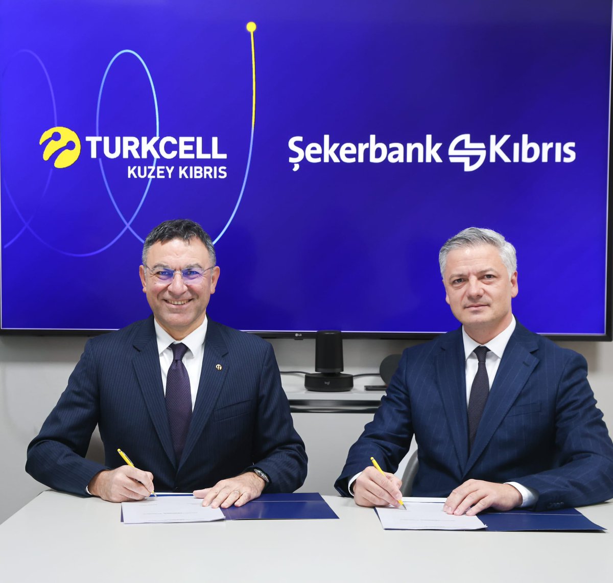 Kuzey Kıbrıs Turkcell tweet media