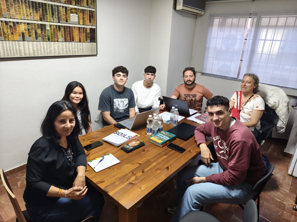 evenor_tech's tweet photo. Great to welcome Dr. Maria Fantappié and Dr. Carlos Lozano from CREA – Consiglio per la ricerca in agricoltura e l’analisi dell’economia agraria to Evenor-Tech yesterday. A valuable exchange on soil health, research &amp; future collaborations. 🌱 #HorizonEurope https://t.co/tR4nwoMvch