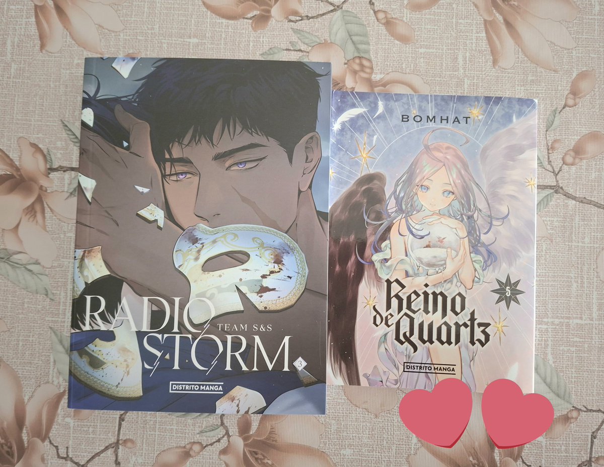 calysto76's tweet photo. Compra a @distritomangaED 💗💗🌸🌸 #HAPPYHAPPY #Manga #Manhwa #Lectura #reinodequartz #quartznooukoku #BOMHAT #RadioStorm #TEAMS&S https://t.co/mhQTaNc2Av