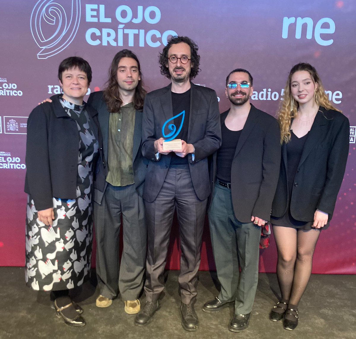 LaSalleBCN's tweet photo. 🏆 @Albert_DATA recibe el Premio ‘El Ojo Crítico’ 2025 de innovación digital en el ámbito cultural de @rne.

El jurado reconoce Synapticon, un proyecto pionero que fusiona arte, ciencia y tecnología para explorar nuevas formas de creación digital. ✨👏

🔗 https://t.co/VVXpwAszyN https://t.co/TeqVlei8Rz