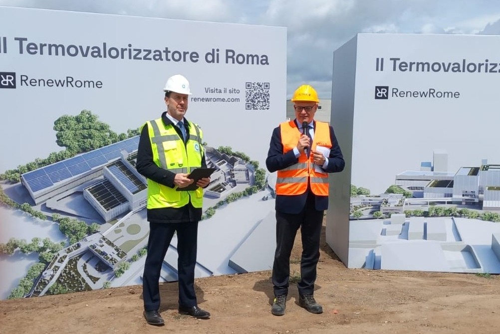 Roma tweet media