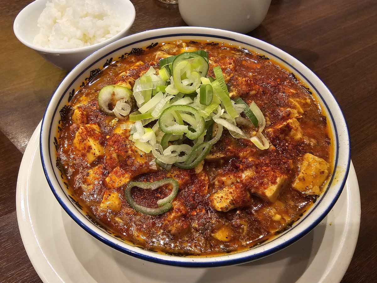 NTSC_J's tweet photo. 麻婆麺食べるたびに麺より米のほうが合うなと思っている https://t.co/WrECl7vO7U