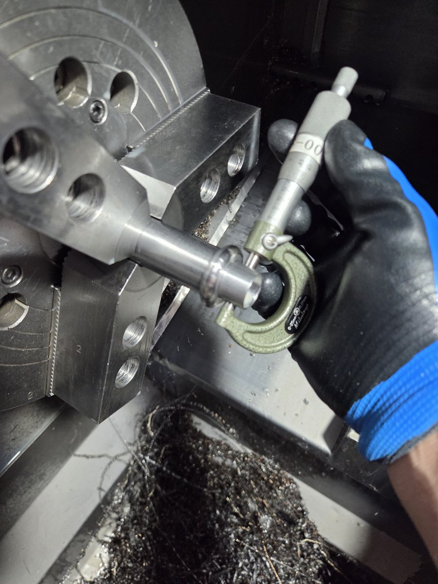 ディオ チェスタ 今日の引き取りです🏍️ 機械加工も順に仕上げていき