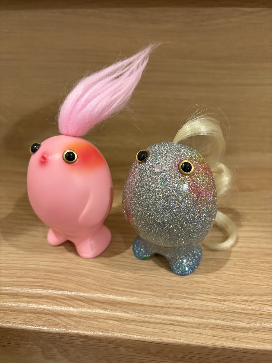 Chatterphone2's tweet photo. 店舗に行かないと購入できないと諦めていたギョキンちゃんギガラメをワンアップさんの通販で見つけてお迎えできました😭✨ギガラメとても綺麗で巻き髪も素敵です！ https://t.co/LSpA6sqOBF