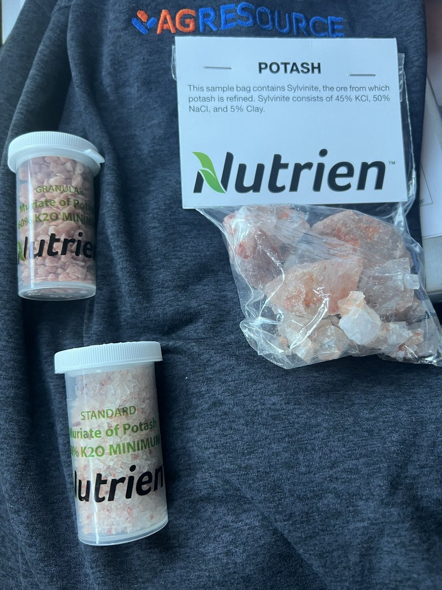 runningbehind77's tweet photo. Potash lesson for today
Natural mined ore,  the standard ground product and the red died granular product that is formed https://t.co/9ec3EEZmIv