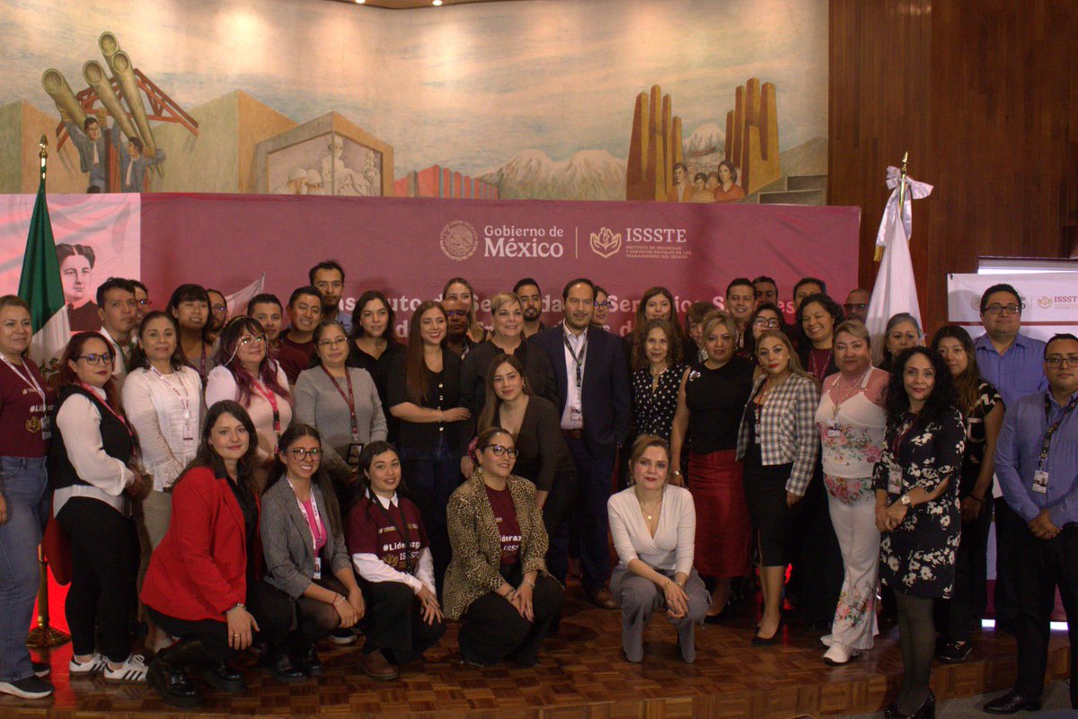 jesconejero's tweet photo. Nos reunimos con las y los investigadores del ISSSTE para avanzar en temas de soberanía farmacéutica y trato digno resolutivo.

#CoordinacionAseaorasyAsesoresISSSTE 🤝
#ConCienciasISSSTE 🧠🔬 
#QueBonitoEsTransformar 🌱✨
#TratoDignoResolutivo 💞
@ISSSTE_mx  @martibatres https://t.co/HXVQ3Ym72S