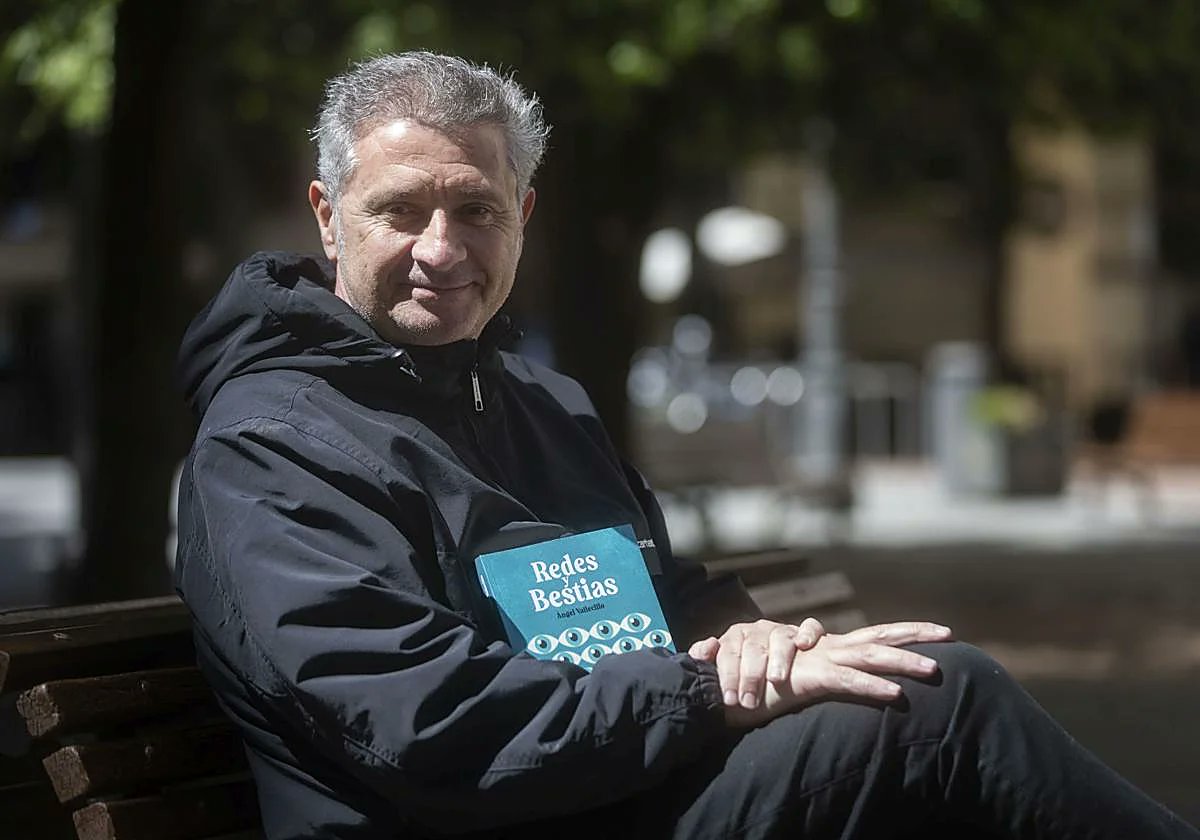 SamuelRegueira's tweet photo. Ángel Vallecillo: «Las mentiras de los poderosos deberían obligarnos a estar más atentos»       https://t.co/jzDunzWcJc a través de @nortecastilla https://t.co/TteHZs8eip