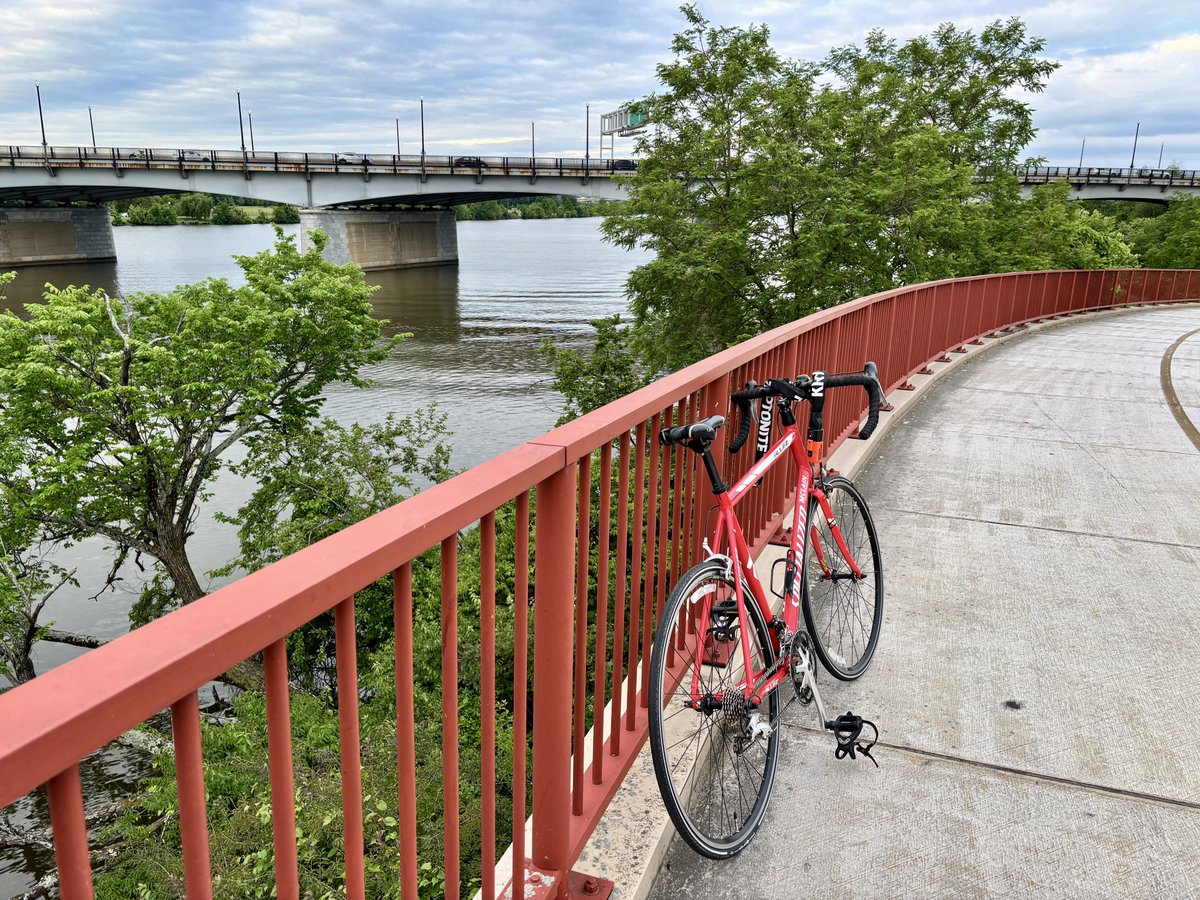 blankjrandrew's tweet photo. A beautiful Bike to Work Day! Grateful to live, work, and play on the Anacostia River Trail. #BTWD2026 https://t.co/w6tT1AAGCf