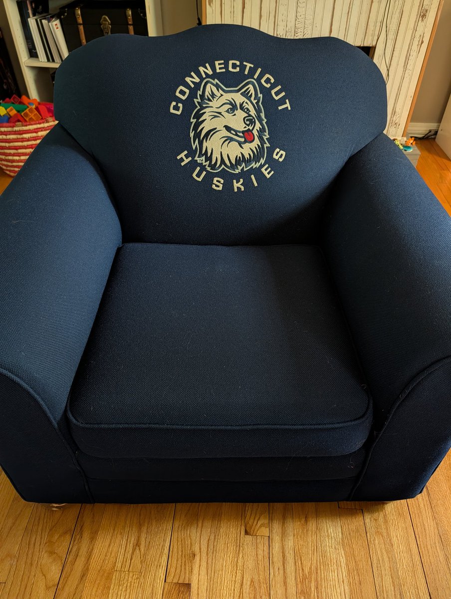 Jobos_ja's tweet photo. @CTScoreboardPod From the Surplus Store to my Living Room https://t.co/K7LNfFbtlK